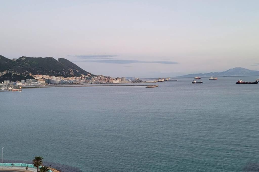 Apartmán Charming Colonial Flat In Historic Building Gibraltar Exteriér fotografie